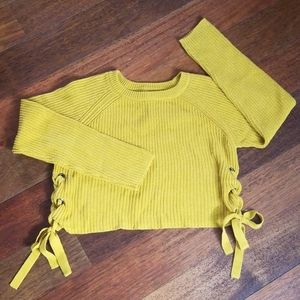 Moon & Madison | Cropped Sweater